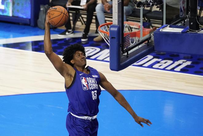 缺席风波 缺席风波