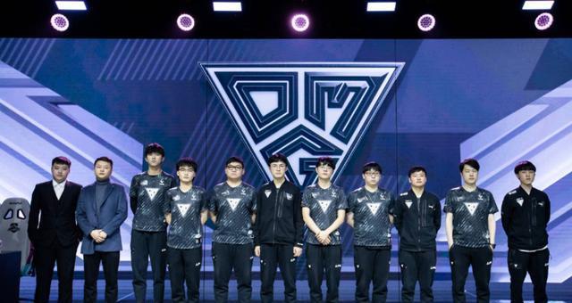 气氛热烈到 气氛热烈到