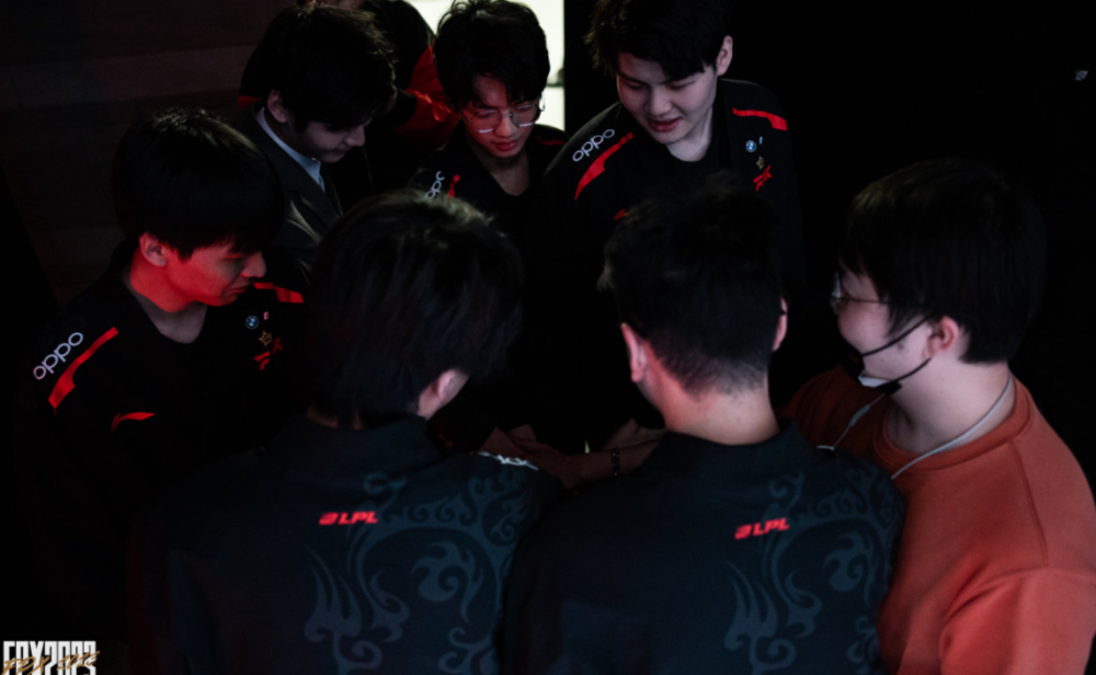 在疫情下努 在疫情下努