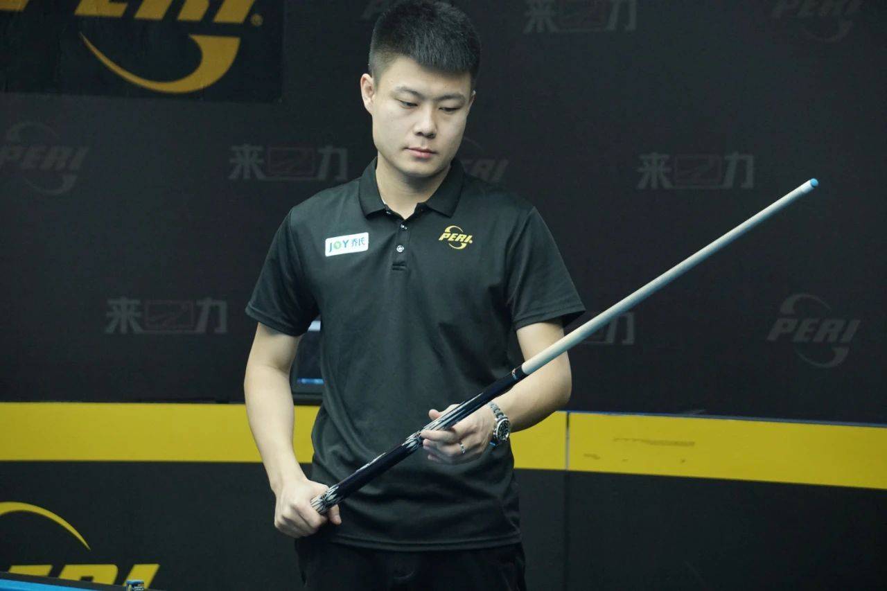 他连续两次 他连续两次