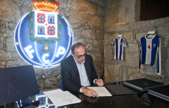 谁就能牵动 谁就能牵动