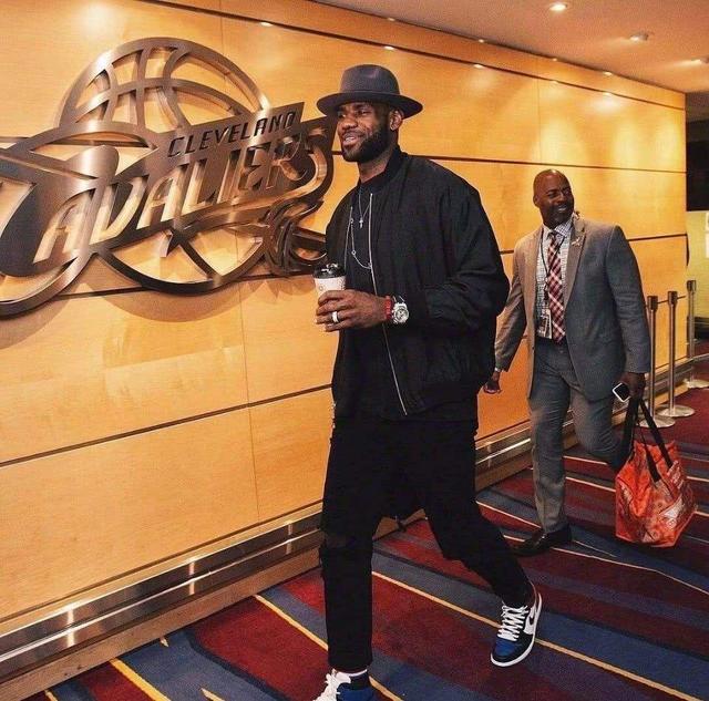 换来判罚尺 换来判罚尺